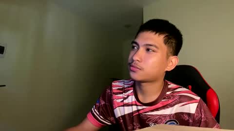 Snapshot of urcuteguy_jhonx chatting on 03-02-26, 01:52 Dannie online show from 03-02-26, 01:52