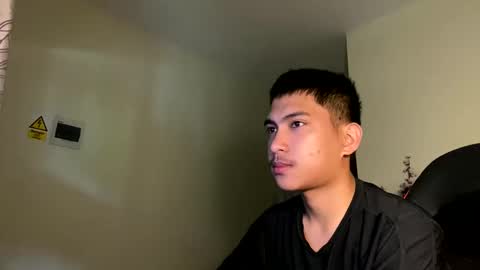 Snapshot of urcuteguy_jhonx chatting on 03-03-26, 04:18 Dannie online show from 03-03-26, 04:18