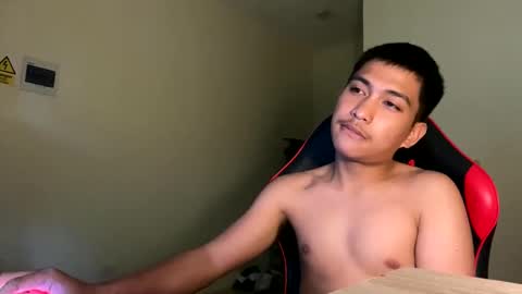 Snapshot of urcuteguy_jhonx chatting on 03-04-26, 06:41 Dannie online show from 03-04-26, 06:41