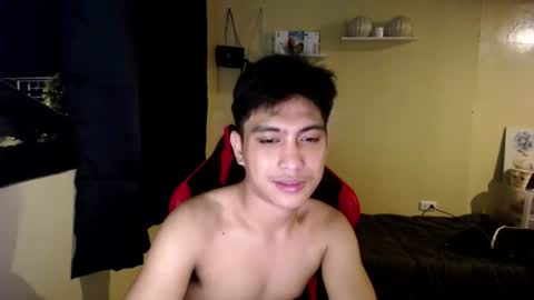 Snapshot of urcuteguy_jhonx chatting on 07-20-26, 02:30 Dannie online show from 07-20-26, 02:30