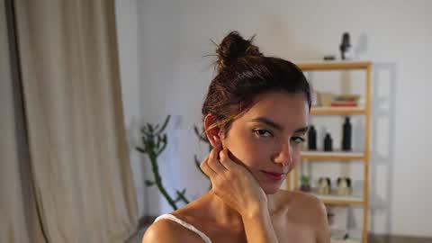 Linda Restrepo online show from 12-20-24, 10:32