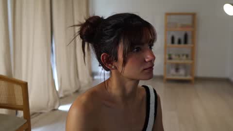 Linda Restrepo online show from 01-06-25, 07:56