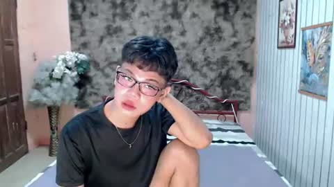 Snapshot of urdreamboy_doms chatting on 07-12-26, 04:25 urdreamboy_doms online show from 07-12-26, 04:25