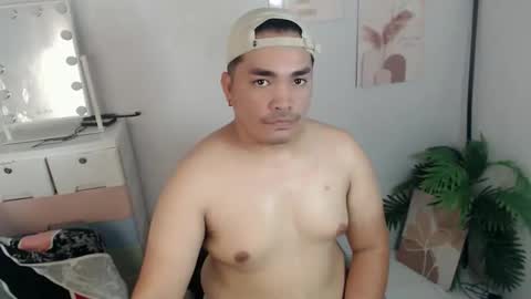 ure_fattytoy143 online show from 04-06-26, 05:30