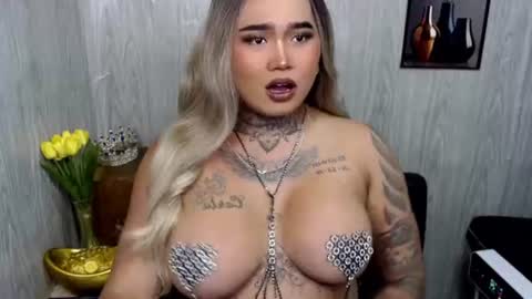 Snapshot of urfabtattooqueen chatting on 06-23-26, 07:45 Maxxie online show from 06-23-26, 07:45