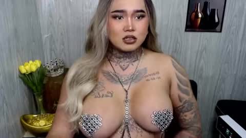 Snapshot of urfabtattooqueen chatting on 06-29-26, 10:15 Maxxie online show from 06-29-26, 10:15