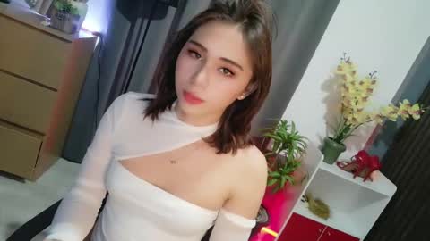 Snapshot of urfave_bbgirl chatting on 05-06-26, 12:32 urfave_bbgirl online show from 05-06-26, 12:32