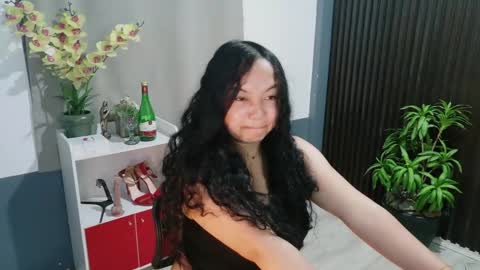 Scarlet online show from 12-15-25, 01:15