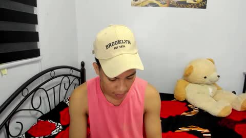 urfucker_vinz online show from 03-18-26, 12:52