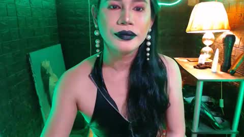 Snapshot of urhardcockqueenxxx chatting on 10-22-25, 06:24 queen norelle online show from 10-22-25, 06:24