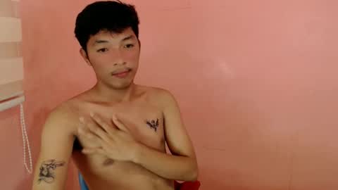 Snapshot of urhotethanxx chatting on 12-18-24, 02:49 Ethan online show from 12-18-24, 02:49