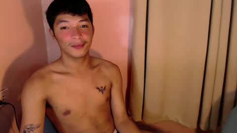 Snapshot of urhotethanxx chatting on 12-19-24, 02:24 Ethan online show from 12-19-24, 02:24