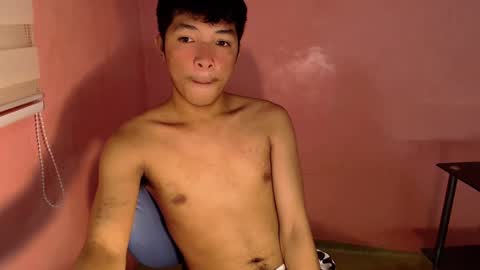 Snapshot of urhotethanxx chatting on 12-23-24, 11:04 Ethan online show from 12-23-24, 11:04