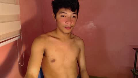 Snapshot of urhotethanxx chatting on 12-29-24, 12:12 Ethan online show from 12-29-24, 12:12