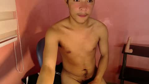 Snapshot of urhotethanxx chatting on 01-22-25, 02:14 Ethan online show from 01-22-25, 02:14