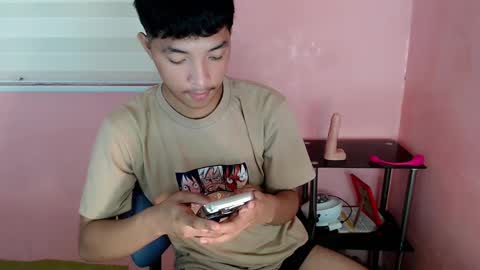 Snapshot of urhotethanxx chatting on 01-31-25, 09:37 Ethan online show from 01-31-25, 09:37