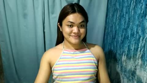 Snapshot of urhottie_bella chatting on 06-16-26, 12:19 urhottie_bella online show from 06-16-26, 12:19