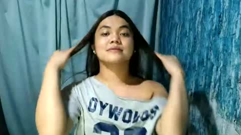 Snapshot of urhottie_bella chatting on 06-27-26, 04:12 urhottie_bella online show from 06-27-26, 04:12