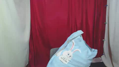 Snapshot of urhottiest_katey chatting on 10-21-25, 04:57 Katey online show from 10-21-25, 04:57