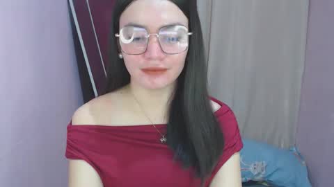 Snapshot of urhottiest_katey chatting on 04-19-26, 06:35 Katey online show from 04-19-26, 06:35