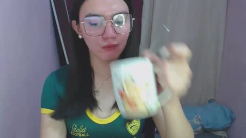 Snapshot of urhottiest_katey chatting on 05-03-26, 06:19 Katey online show from 05-03-26, 06:19