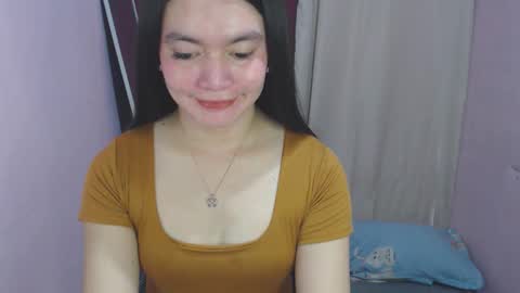 Snapshot of urhottiest_katey chatting on 05-11-26, 05:35 Katey online show from 05-11-26, 05:35