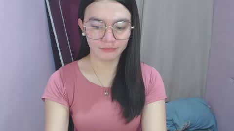 Snapshot of urhottiest_katey chatting on 05-13-26, 07:28 Katey online show from 05-13-26, 07:28