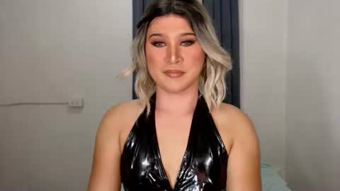 Zoe online show from 12-20-24, 01:03