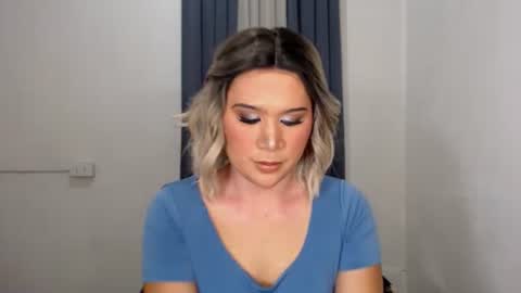 Zoe online show from 12-28-24, 12:15