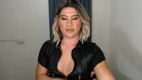 Zoe online show from 12-31-24, 11:42