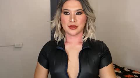 Zoe online show from 01-04-25, 11:54