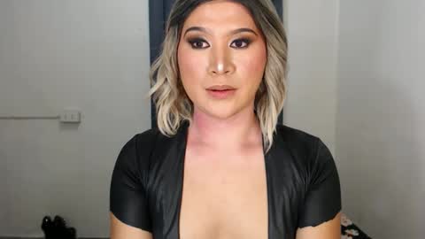 Zoe online show from 01-15-25, 02:35