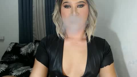 Zoe online show from 01-20-25, 10:48