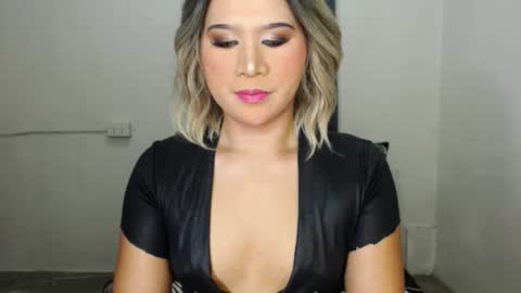 Zoe online show from 02-05-25, 12:27