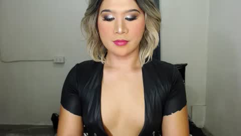 Zoe online show from 02-07-25, 12:17