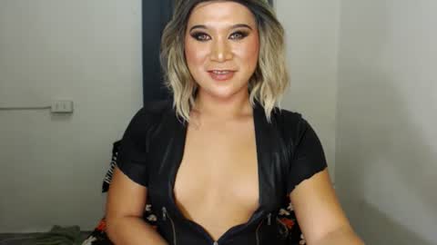 Zoe online show from 02-21-25, 12:06