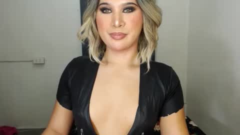 Zoe online show from 02-22-25, 08:50