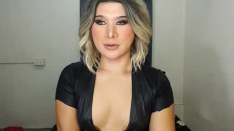 Zoe online show from 02-24-25, 12:05