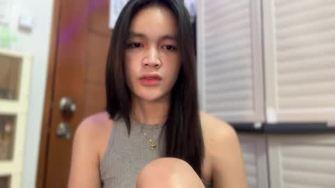 Amira online show from 04-16-26, 02:23