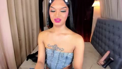 Snapshot of urladyprincessmassivecock chatting on 01-19-25, 12:17 jhaii online show from 01-19-25, 12:17