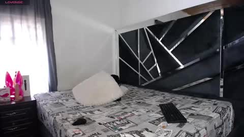 Love online show from 01-28-25, 05:35