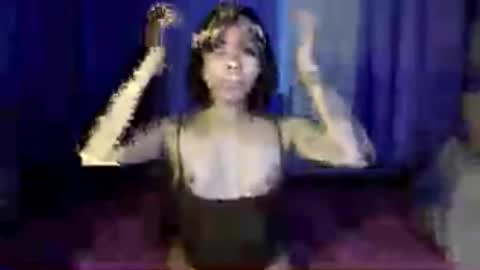 Snapshot of urlvelvypinoy chatting on 07-10-26, 09:56 Arney online show from 07-10-26, 09:56