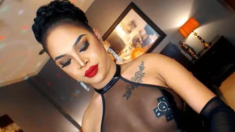 UrMajestyTyra online show from 11-24-25, 01:27