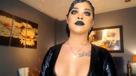 UrMajestyTyra online show from 03-10-26, 01:54