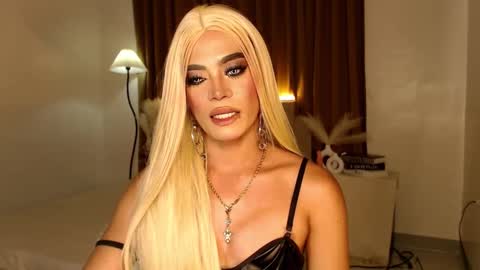 Snapshot of urnauthy_ciliaxxx chatting on 02-17-25, 08:58 cecilia online show from 02-17-25, 08:58