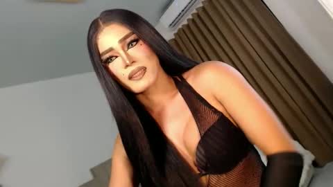 Snapshot of urnauthy_ciliaxxx chatting on 10-22-25, 04:07 cecilia online show from 10-22-25, 04:07