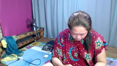 Snapshot of urpinay_singlemother chatting on 05-01-26, 08:30 urpinay_singlemother online show from 05-01-26, 08:30