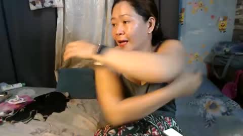 Snapshot of urpinay_singlemother chatting on 06-06-26, 10:42 urpinay_singlemother online show from 06-06-26, 10:42