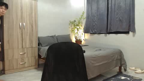 Snapshot of urpinoyasianx chatting on 02-15-26, 03:42 Mel online show from 02-15-26, 03:42