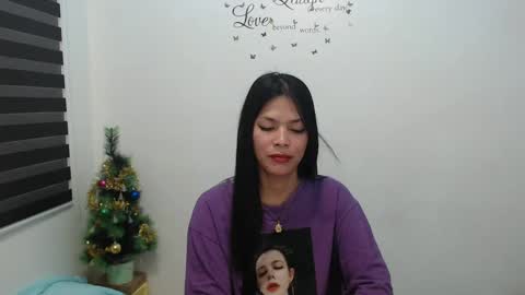 hi im kim online show from 12-12-24, 01:10